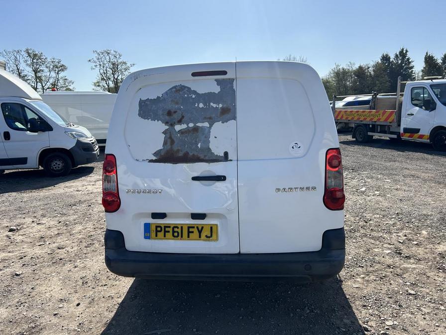 2011 Peugeot Partner – Model: Partner 750 SE HDi – PF61FYJ