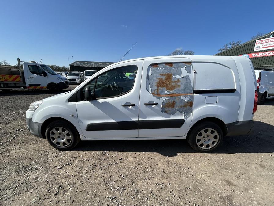 2011 Peugeot Partner – Model: Partner 750 SE HDi – PF61FYJ