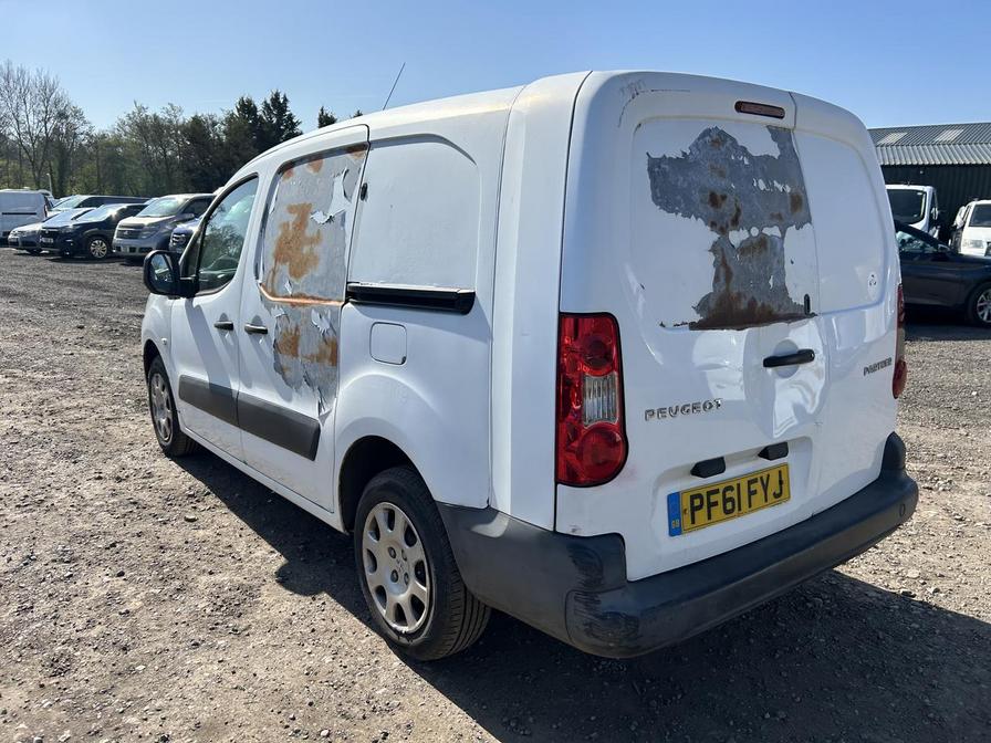 2011 Peugeot Partner – Model: Partner 750 SE HDi – PF61FYJ