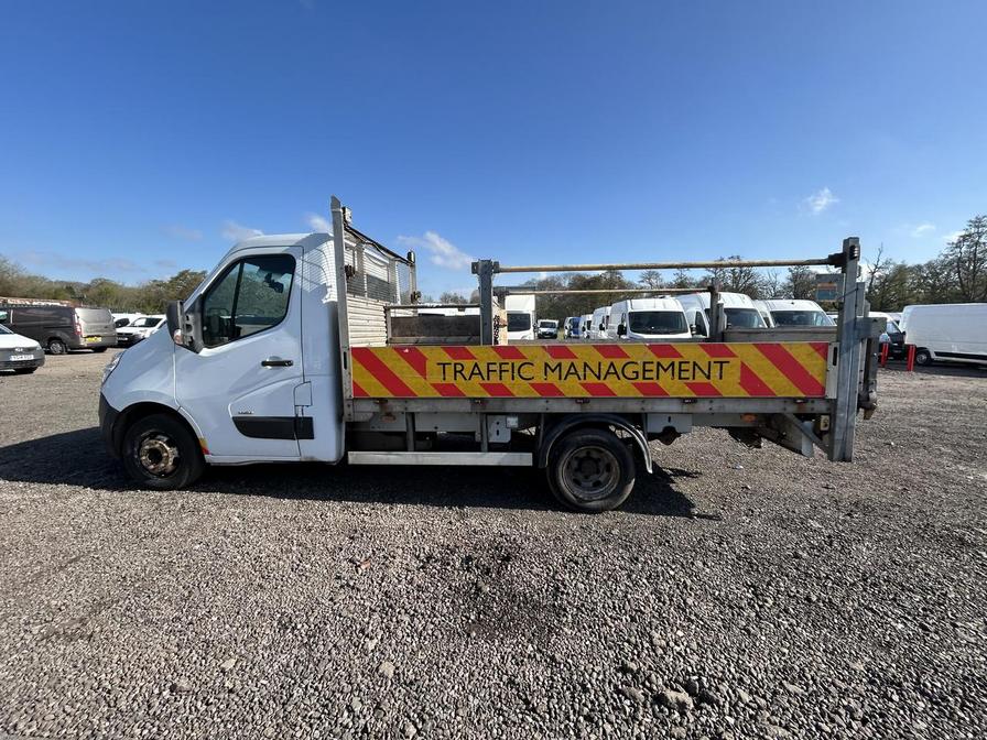 2016 Vauxhall Movano – Model: Movano R3500 L3H1 CDTi DRW – DX66VPY