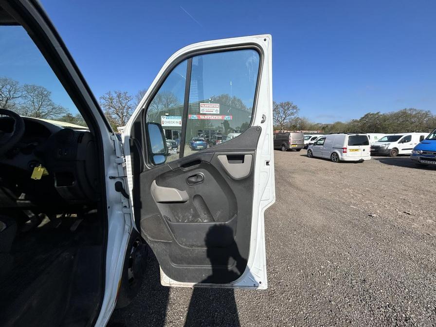 2016 Vauxhall Movano – Model: Movano R3500 L3H1 CDTi DRW – DX66VPY