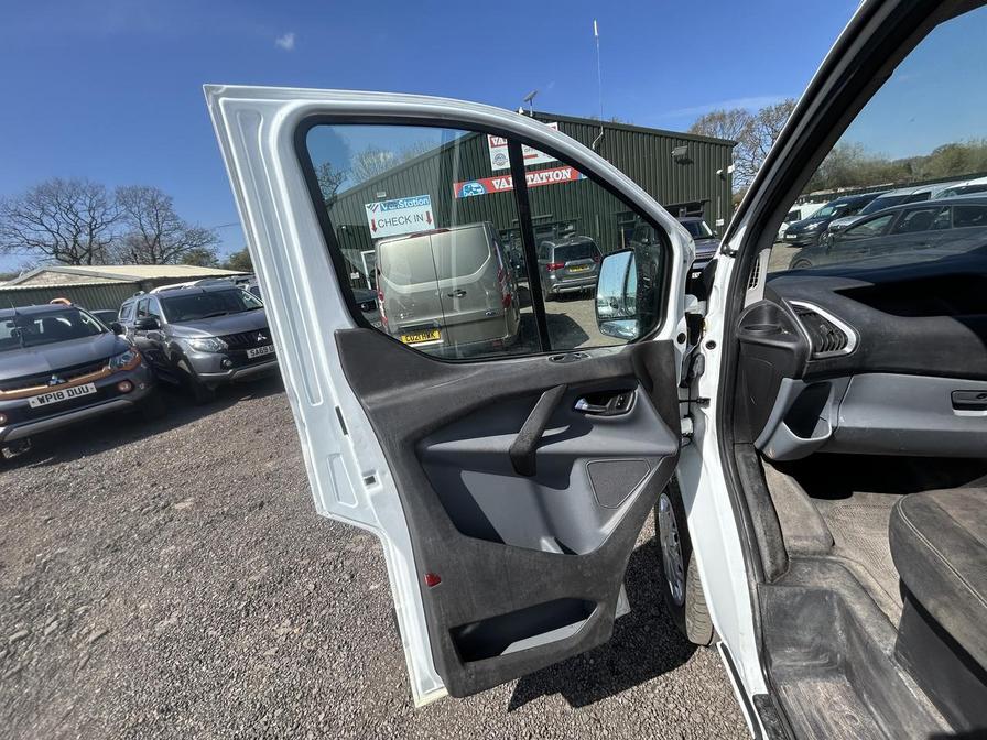 2014 Ford Transit Custom – Model: Transit Custom 290 Trend E-Tech – ML64WEC