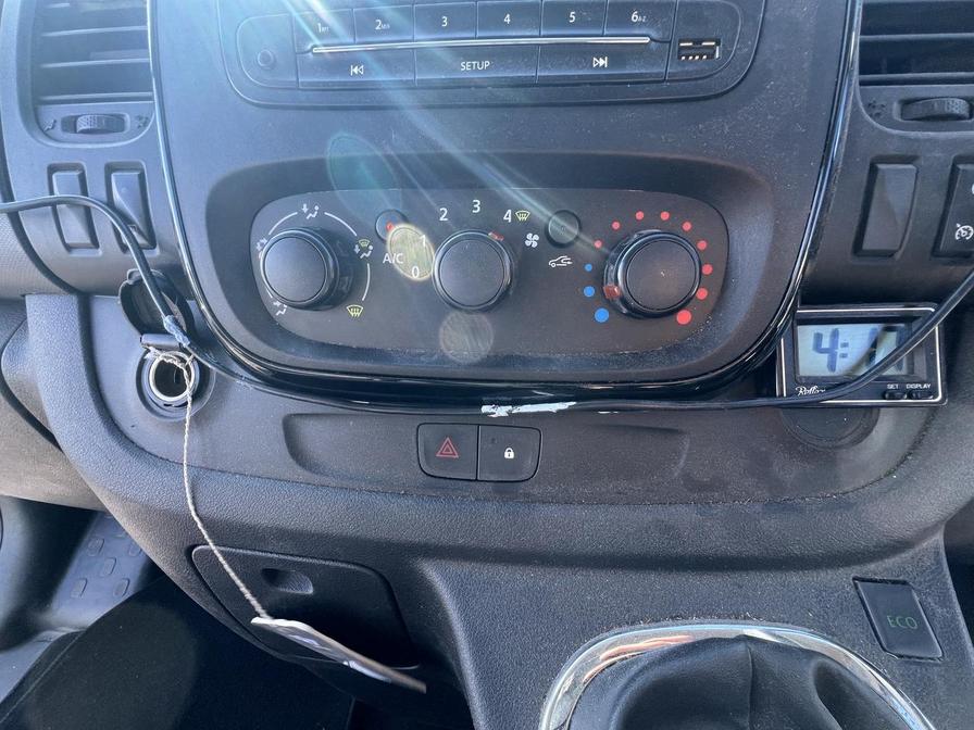 2017 Vauxhall Vivaro – Model: Vivaro  2900 Sportive CDTi – DY67EPU