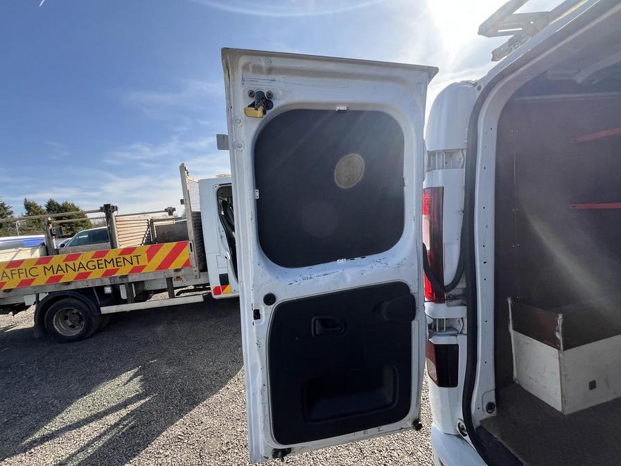 2017 Vauxhall Vivaro – Model: Vivaro  2900 Sportive CDTi – DY67EPU
