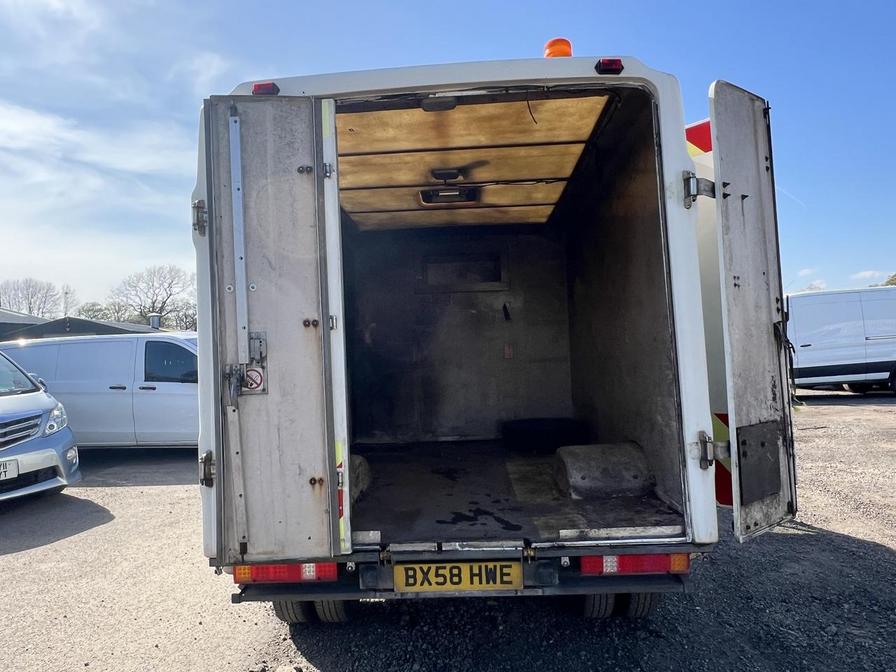 2008 Ford Transit – Model: Transit 100 T350 MWB RWD – BX58HWE