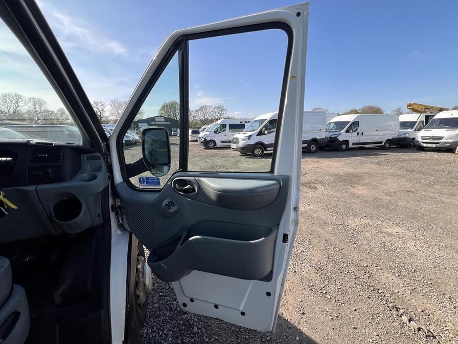 2008 Ford Transit – Model: Transit 100 T350 MWB RWD – BX58HWE