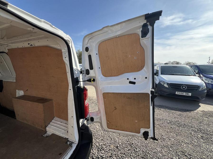 2021 Vauxhall Vivaro – Model: Vivaro 2900 Dynamic S/S – VO21XNT