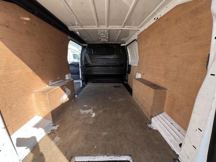 2021 Vauxhall Vivaro – Model: Vivaro 2900 Dynamic S/S – VO21XNT