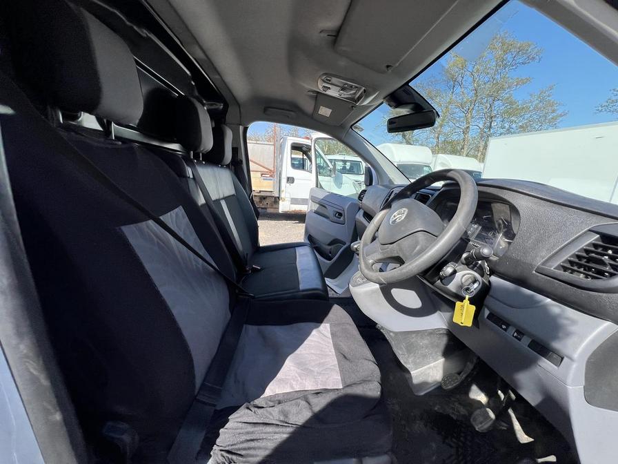 2021 Vauxhall Vivaro – Model: Vivaro 2900 Dynamic S/S – VO21XNT
