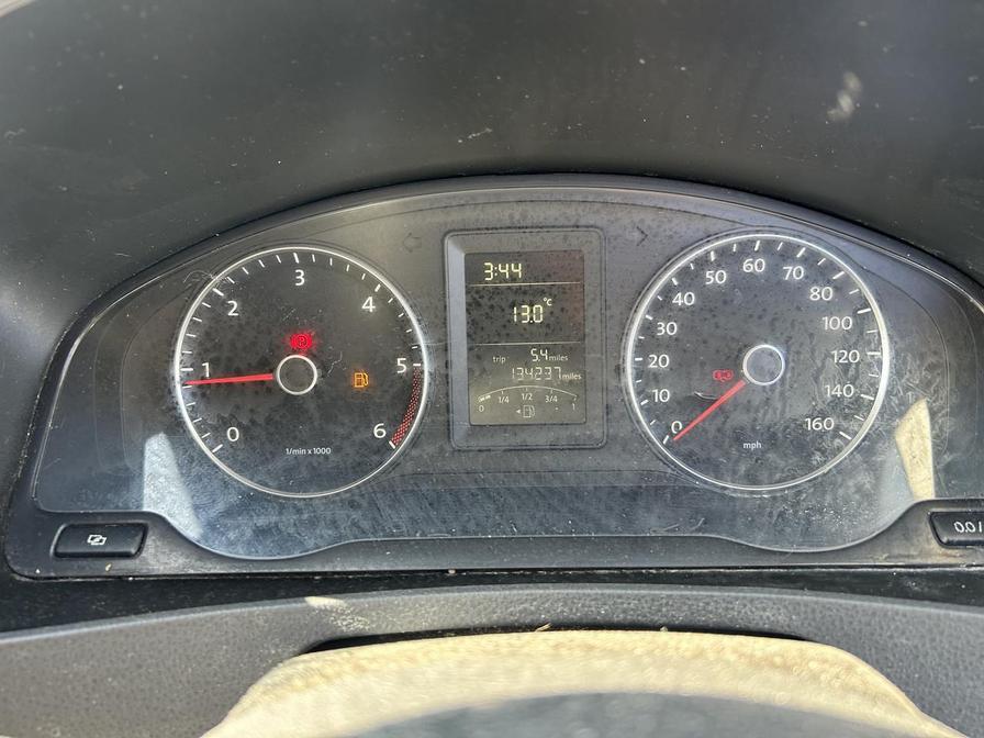 2012 Volkswagen Transporter – Model: Transporter T28 102 TDI SWB – KS12MDF