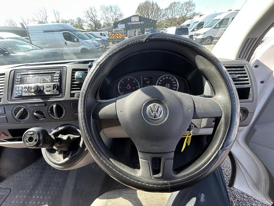 2012 Volkswagen Transporter – Model: Transporter T28 102 TDI SWB – KS12MDF