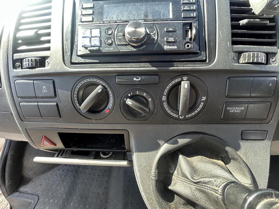 2012 Volkswagen Transporter – Model: Transporter T28 102 TDI SWB – KS12MDF