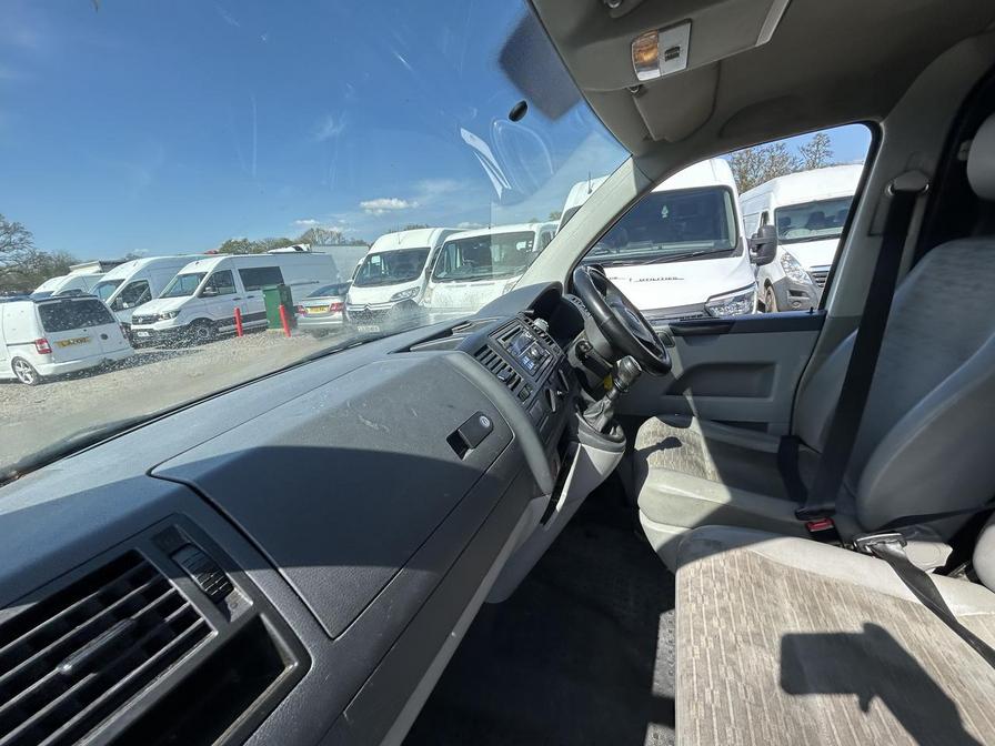 2012 Volkswagen Transporter – Model: Transporter T28 102 TDI SWB – KS12MDF