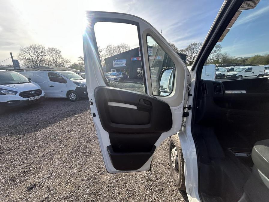 2023 Peugeot Boxer – Model: Boxer 335 L3 Blue HDi – RF72GHD