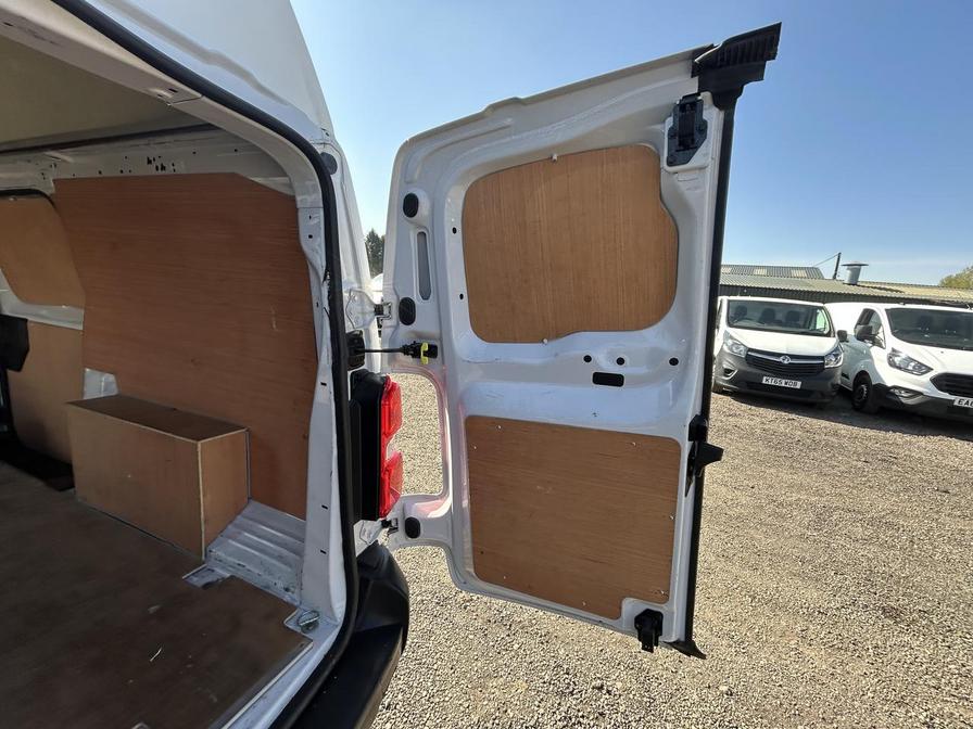 2023 Vauxhall Vivaro – Model: Vivaro F2900 Dynamic S/S – VK72RNV