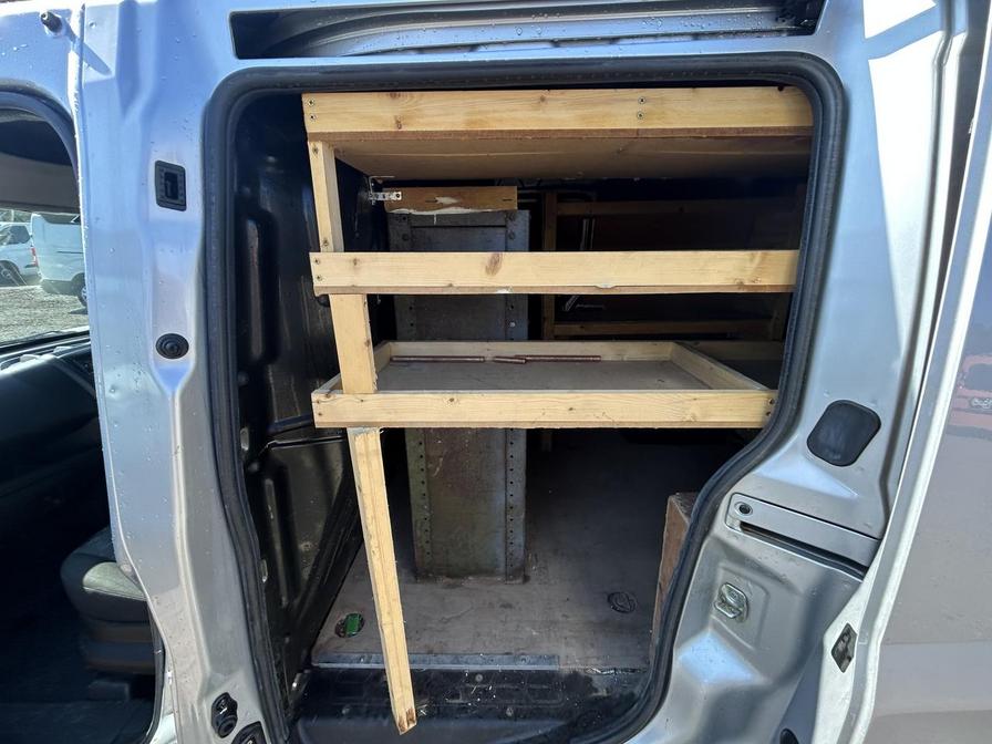 2016 Vauxhall Combo – Model: Combo 2000 L1H1 CDTi S/S Sport – VU66XGZ