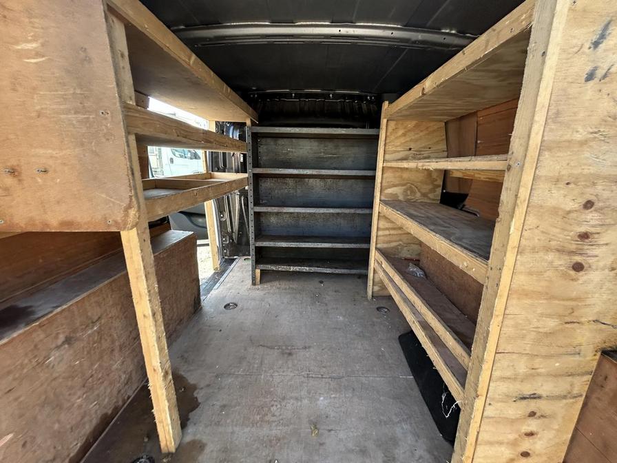 2016 Vauxhall Combo – Model: Combo 2000 L1H1 CDTi S/S Sport – VU66XGZ