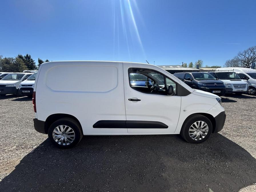 2019 Peugeot Partner – Model: Partner Professional L1 Blue HDi – LM69EUP