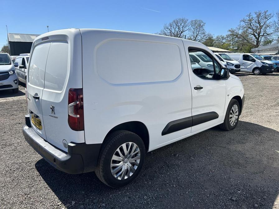 2019 Peugeot Partner – Model: Partner Professional L1 Blue HDi – LM69EUP