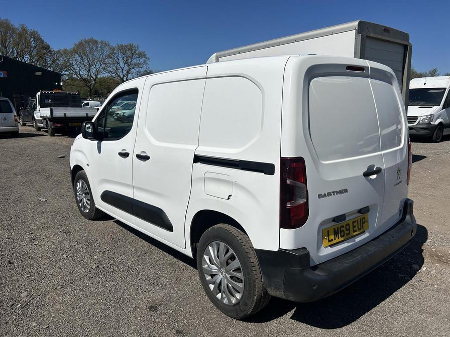 2019 Peugeot Partner – Model: Partner Professional L1 Blue HDi – LM69EUP