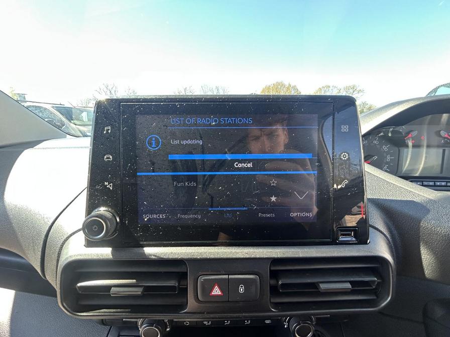 2019 Peugeot Partner – Model: Partner Professional L1 Blue HDi – LM69EUP