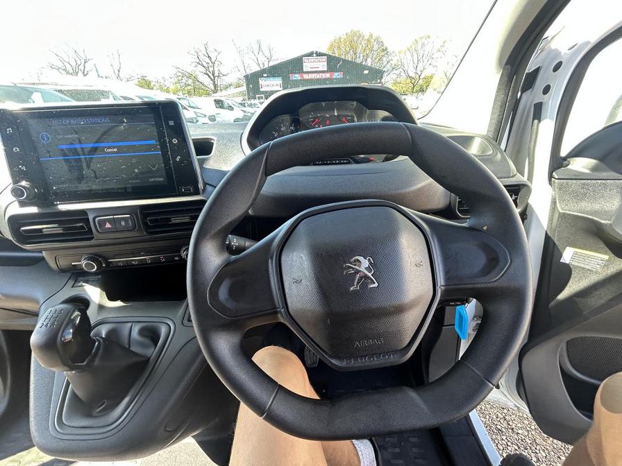 2019 Peugeot Partner – Model: Partner Professional L1 Blue HDi – LM69EUP