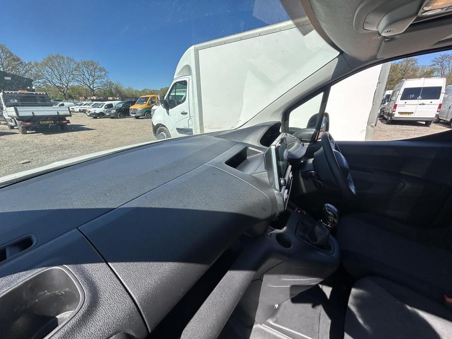 2019 Peugeot Partner – Model: Partner Professional L1 Blue HDi – LM69EUP