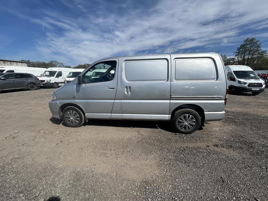2007 Toyota HIAce – Model: Hiace 280 D-4D 95 SWB – YK57OVP