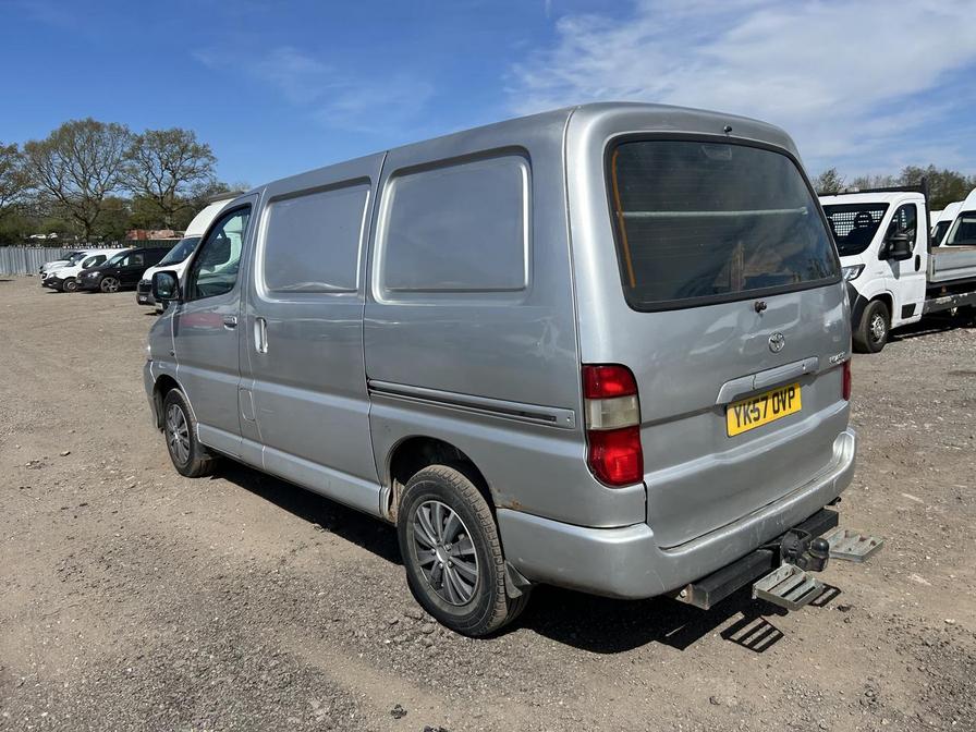 2007 Toyota HIAce – Model: Hiace 280 D-4D 95 SWB – YK57OVP
