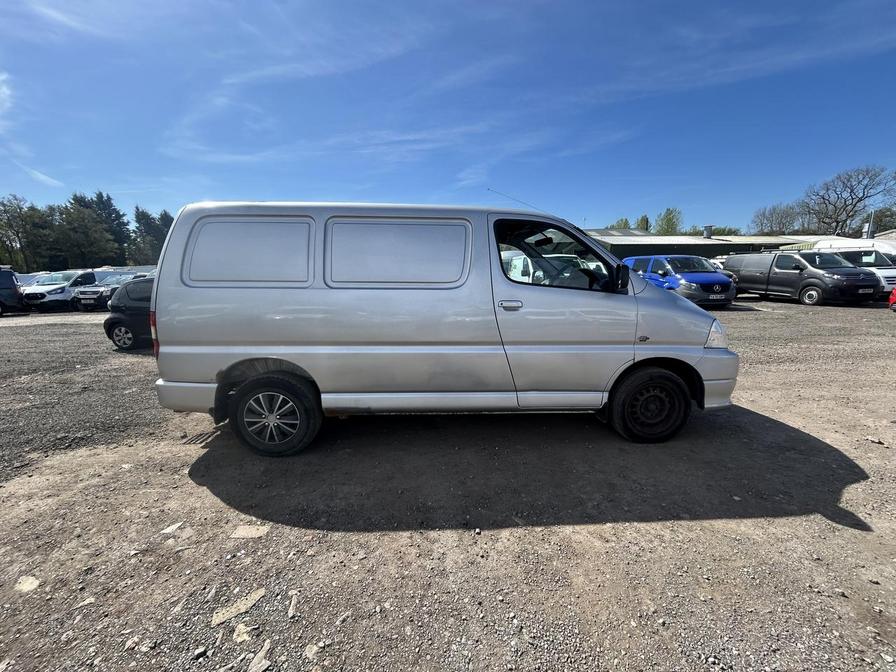 2007 Toyota HIAce – Model: Hiace 280 D-4D 95 SWB – YK57OVP