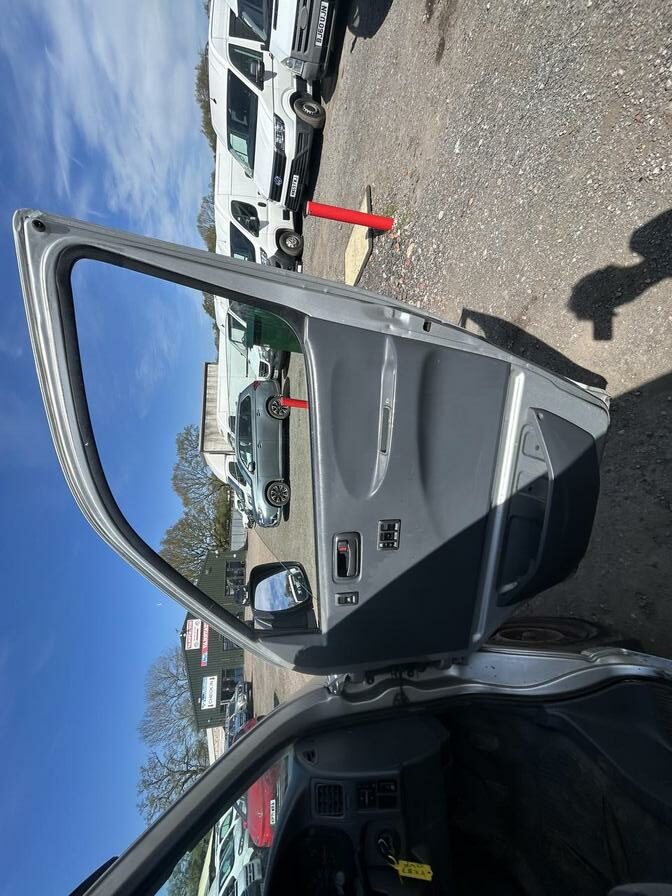 2007 Toyota HIAce – Model: Hiace 280 D-4D 95 SWB – YK57OVP