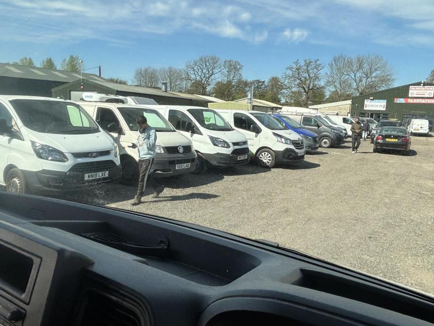 2022 Nissan Interstar – Model: Interstar Tekna dCi – YT22FJD