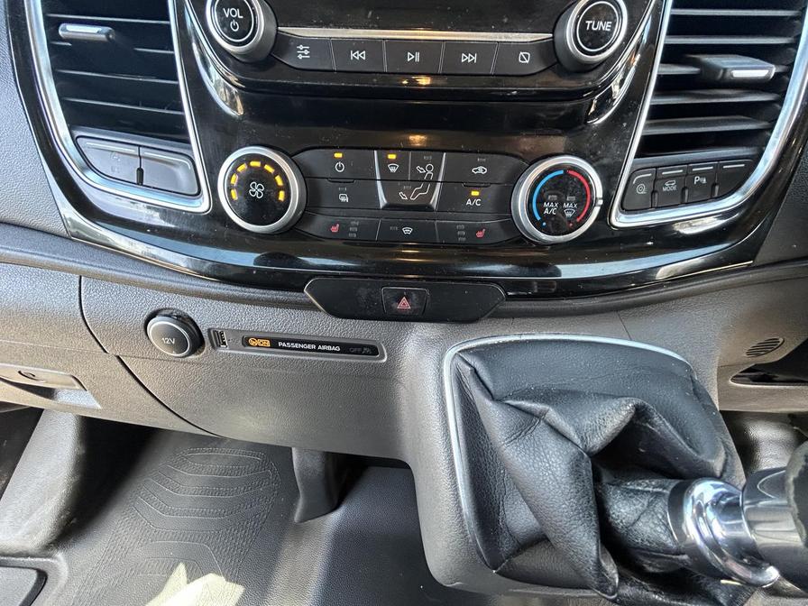 2015 Ford Transit Custom – Model: Transit Custom 290 Ltd E-Tech – LJ65ZYH