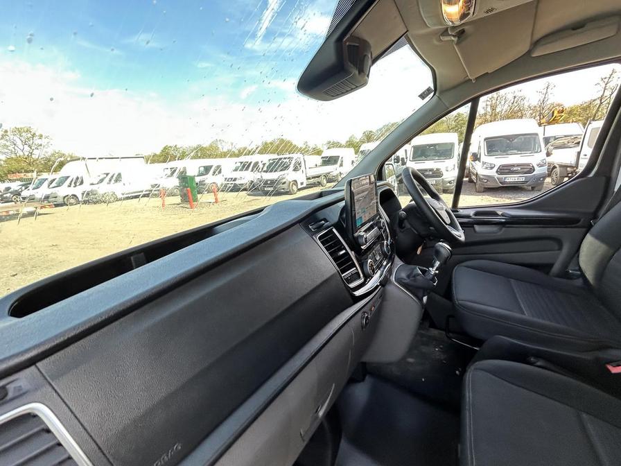 2015 Ford Transit Custom – Model: Transit Custom 290 Ltd E-Tech – LJ65ZYH