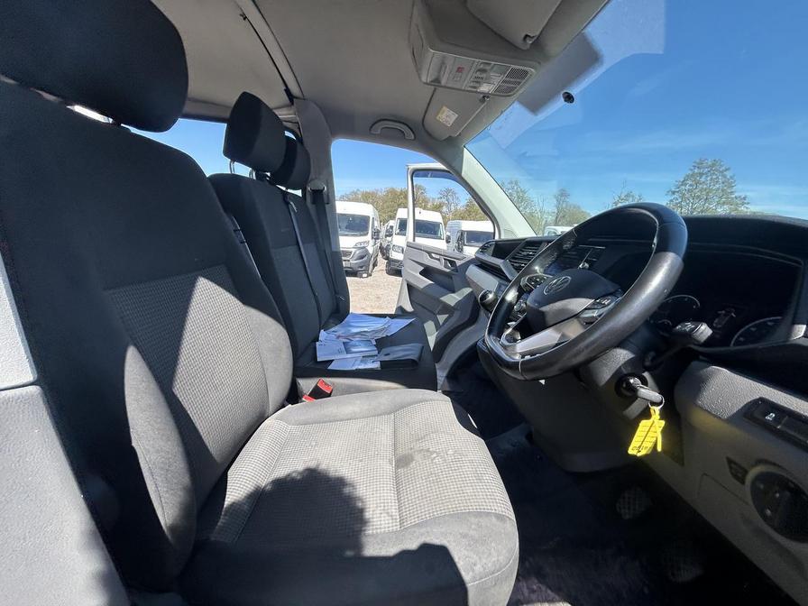 2020 Volkswagen Transporter – Model: Transporter T28 Startline TDI – GF70WVG