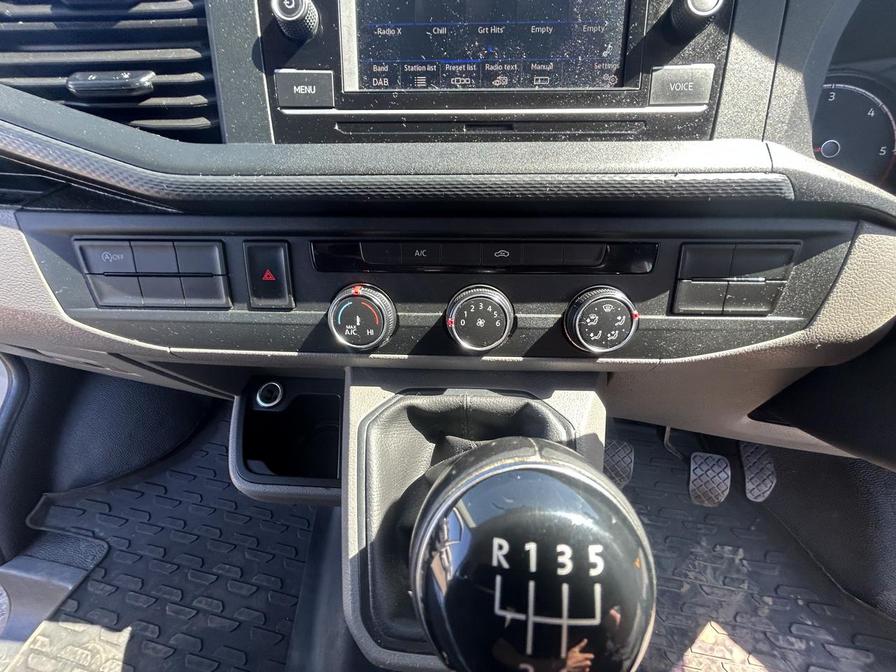 2020 Volkswagen Transporter – Model: Transporter T28 Startline TDI – GF70WVG