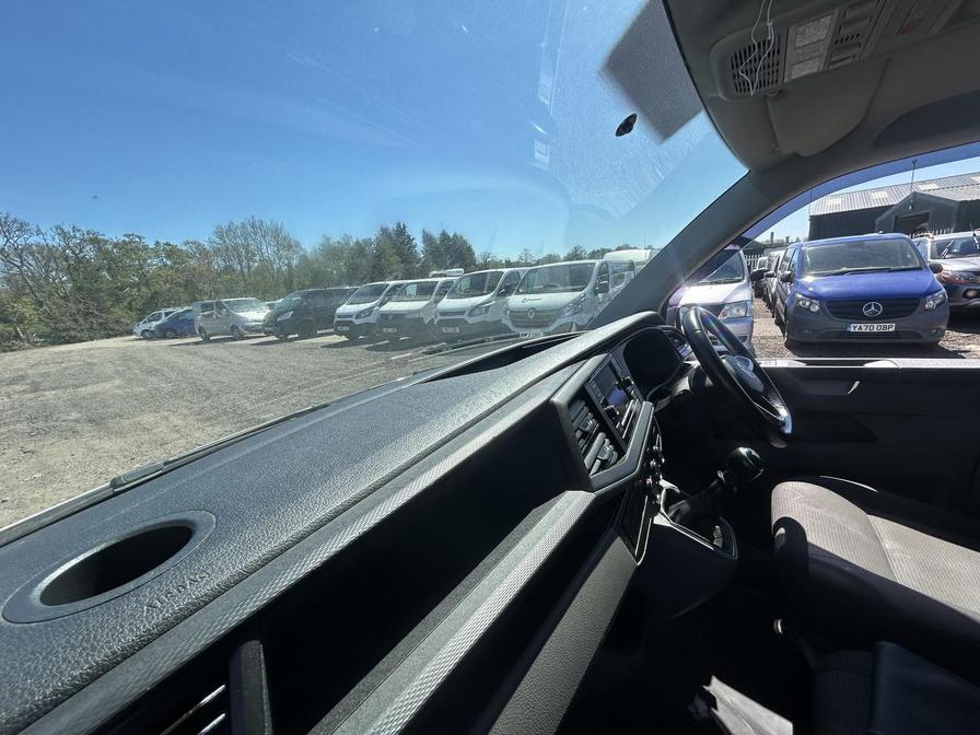 2020 Volkswagen Transporter – Model: Transporter T28 Startline TDI – GF70WVG