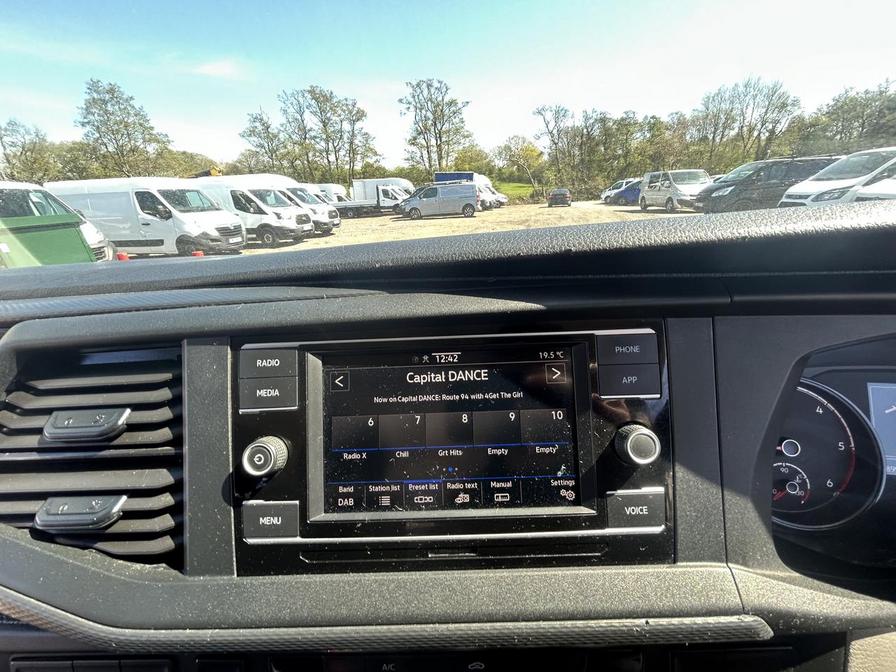 2020 Volkswagen Transporter – Model: Transporter T28 Startline TDI – GF70WVG