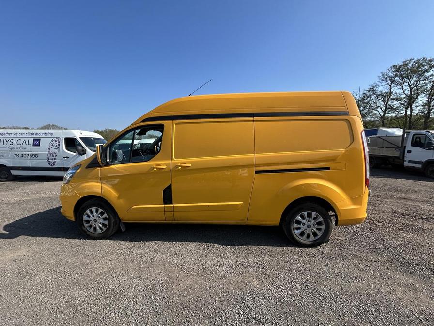 2022 Ford Transit Custom – Model: Transit Custom 300 Limited EcoBlue – MF22VWA
