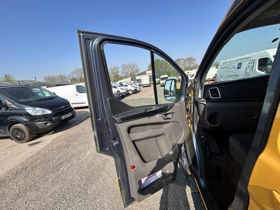 2022 Ford Transit Custom – Model: Transit Custom 300 Limited EcoBlue – MF22VWA