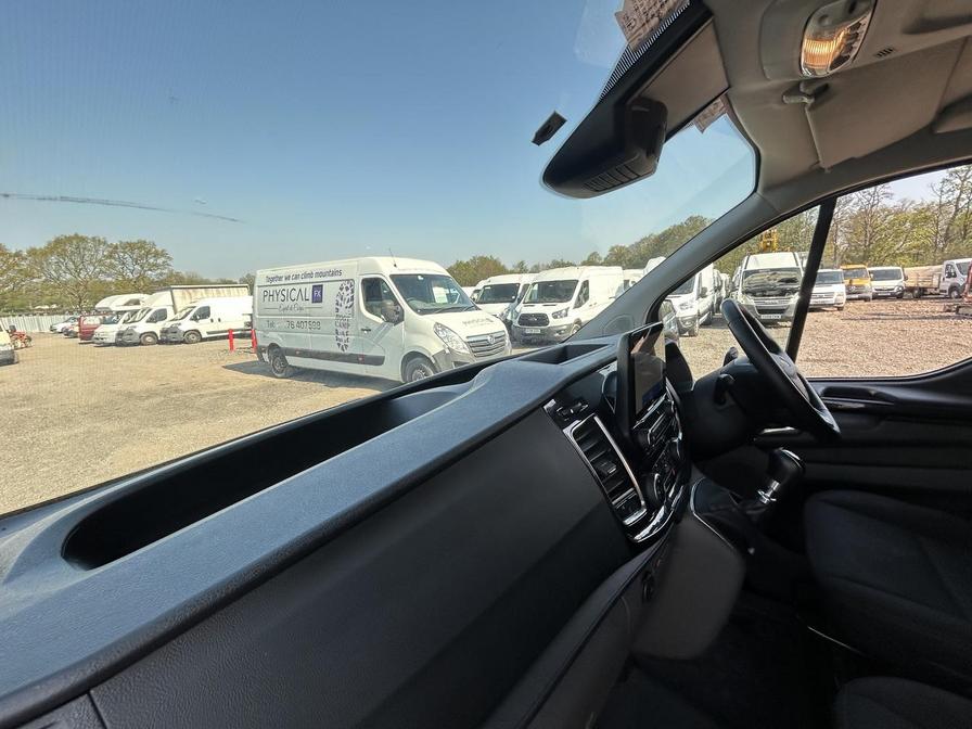 2022 Ford Transit Custom – Model: Transit Custom 300 Limited EcoBlue – MF22VWA