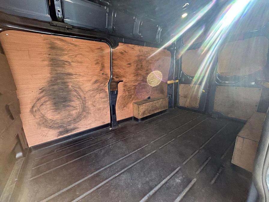 2022 Ford Transit Custom – Model: Transit Custom 300 Limited EcoBlue – MF22VWA