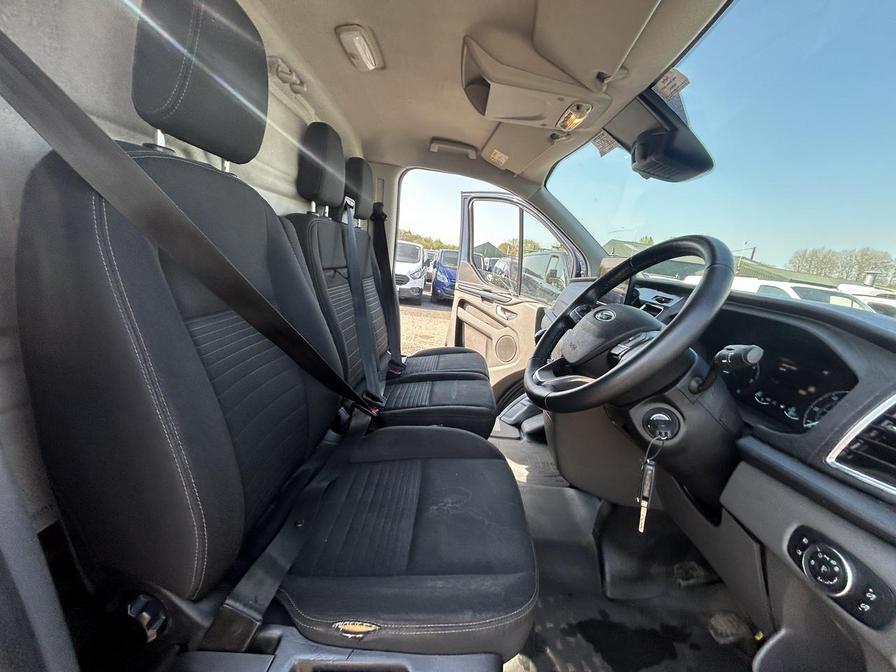 2022 Ford Transit Custom – Model: Transit Custom 300 Limited EcoBlue – MF22VWA