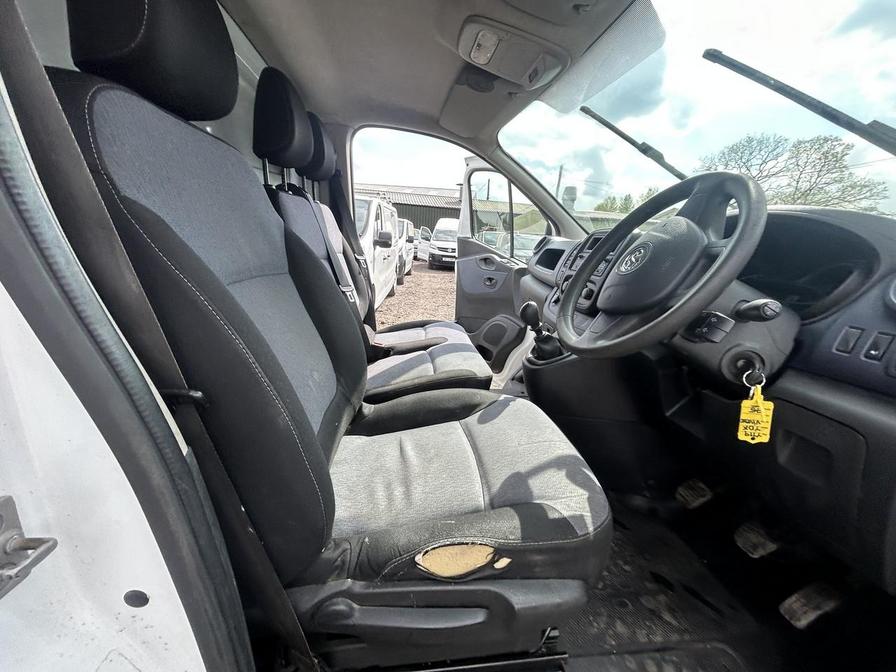 2019 Vauxhall Vivaro – Model: Vivaro  2700 CDTI – YT19YDX