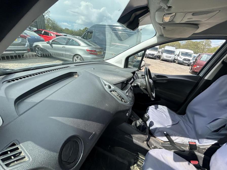 2018 Ford Transit Courier – Model: Transit Courier Trend TDCi – EX68UUJ