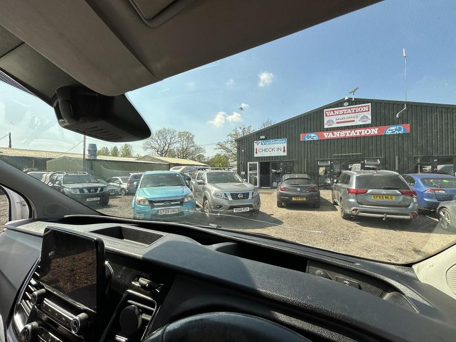 2018 Ford Transit Custom – Model: Transit Custom 300 Limited – CT18CTE