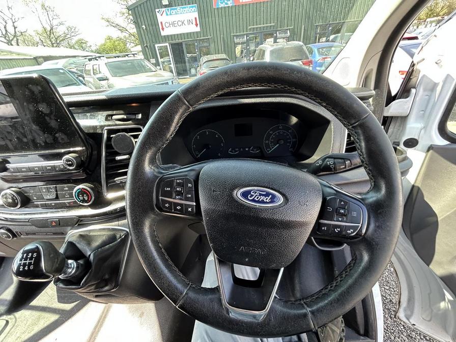 2018 Ford Transit Custom – Model: Transit Custom 300 Limited – CT18CTE