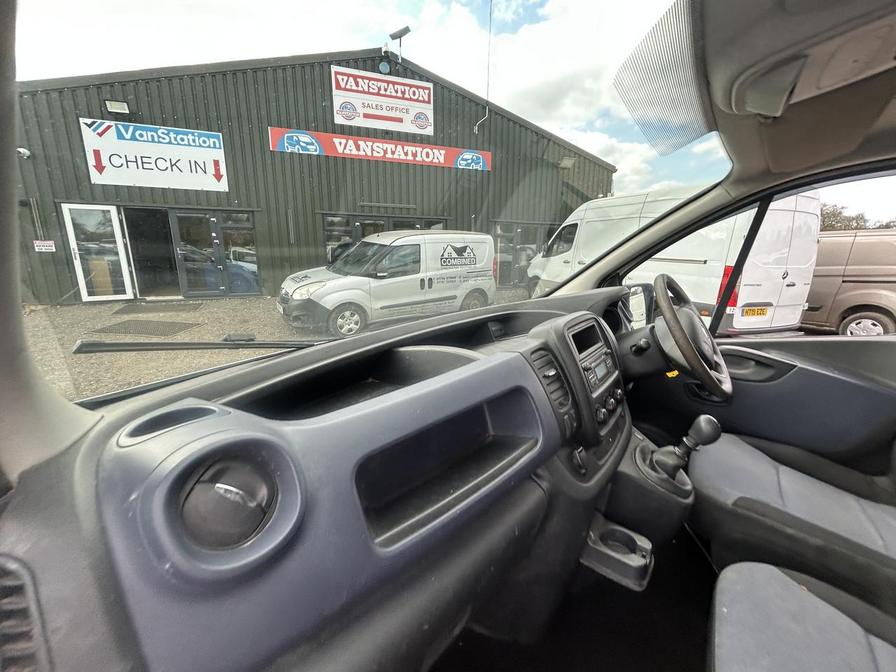 2016 Vauxhall Vivaro – Model: Vivaro  2700 CDTI – KT65WOB