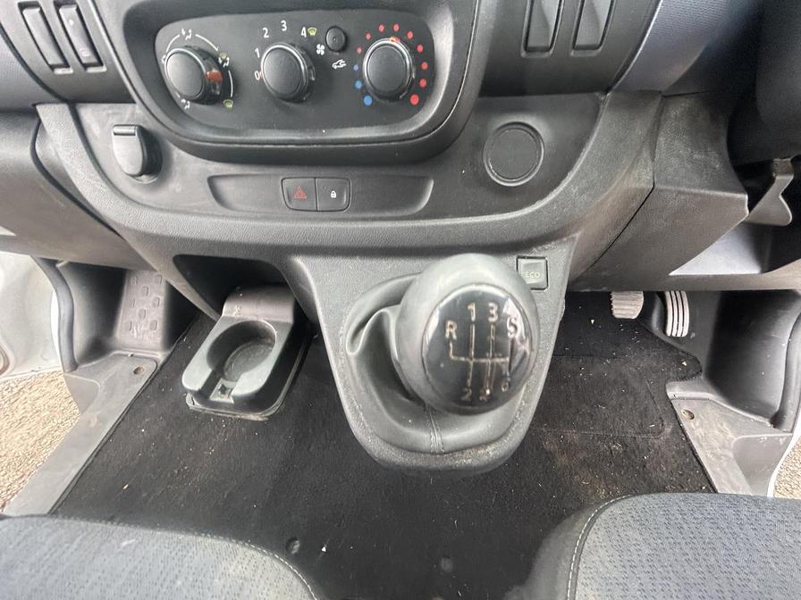 2016 Vauxhall Vivaro – Model: Vivaro  2700 CDTI – KT65WOB