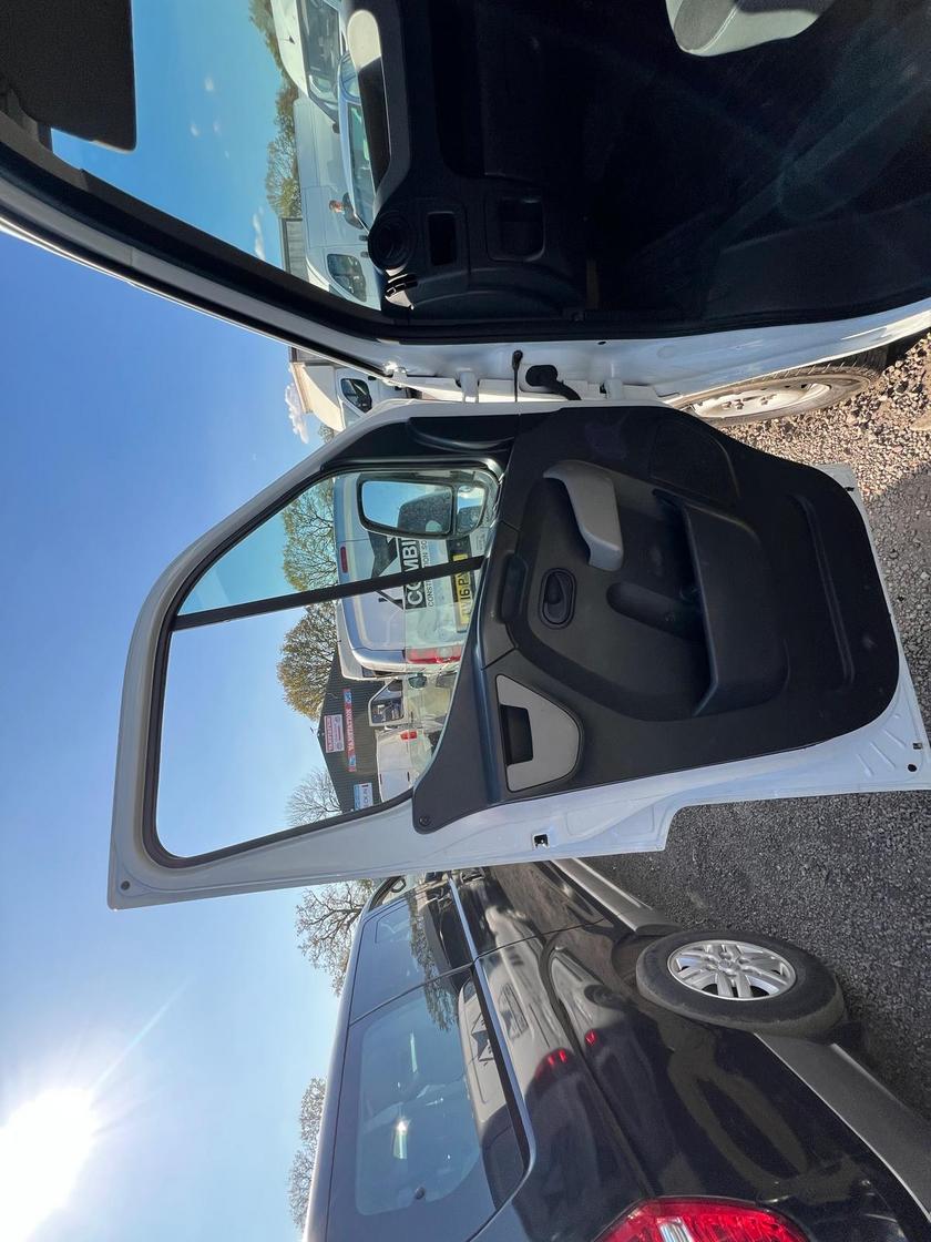 2014 Vauxhall Movano – Model: Movano F3500 L3H1 CDTi – LC63UAZ